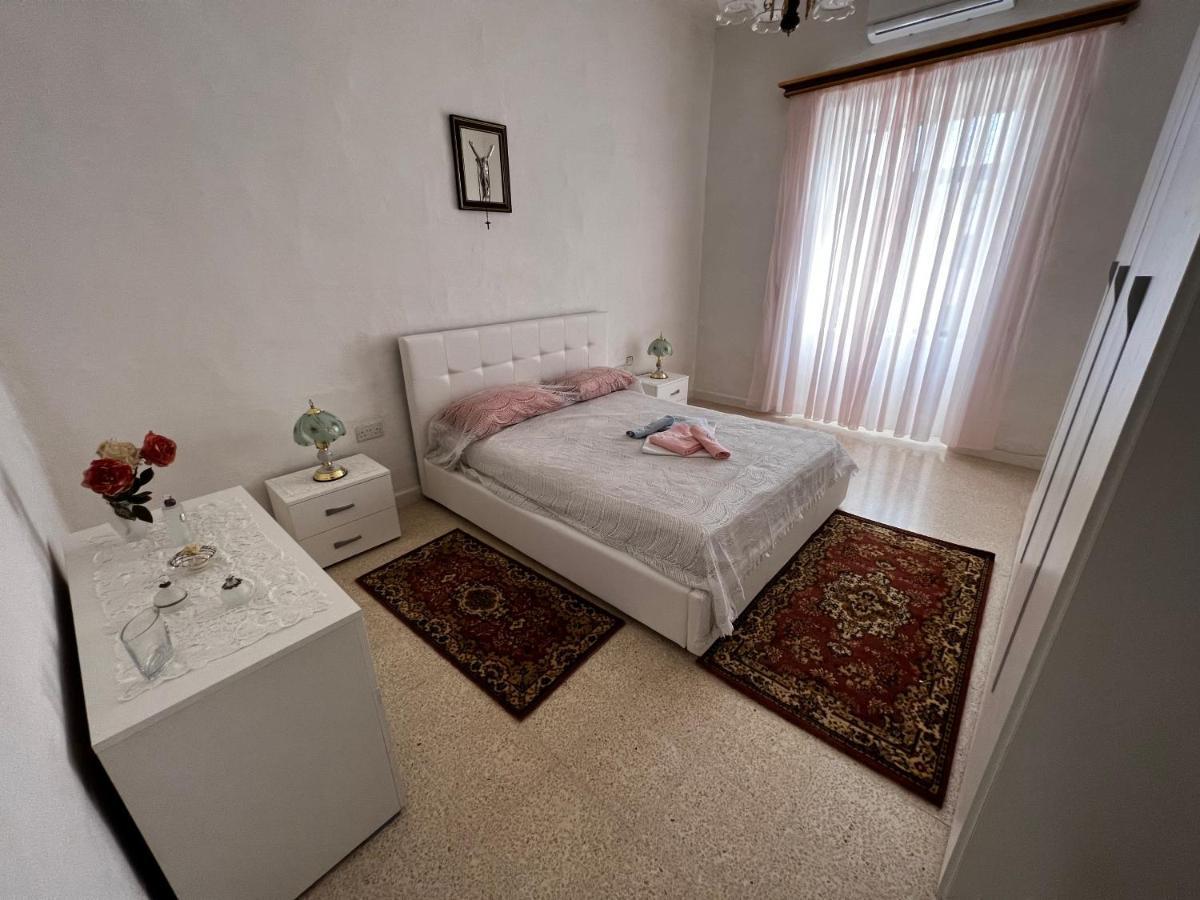 Superb 3 Bedroom Apartment In Valletta Exterior photo